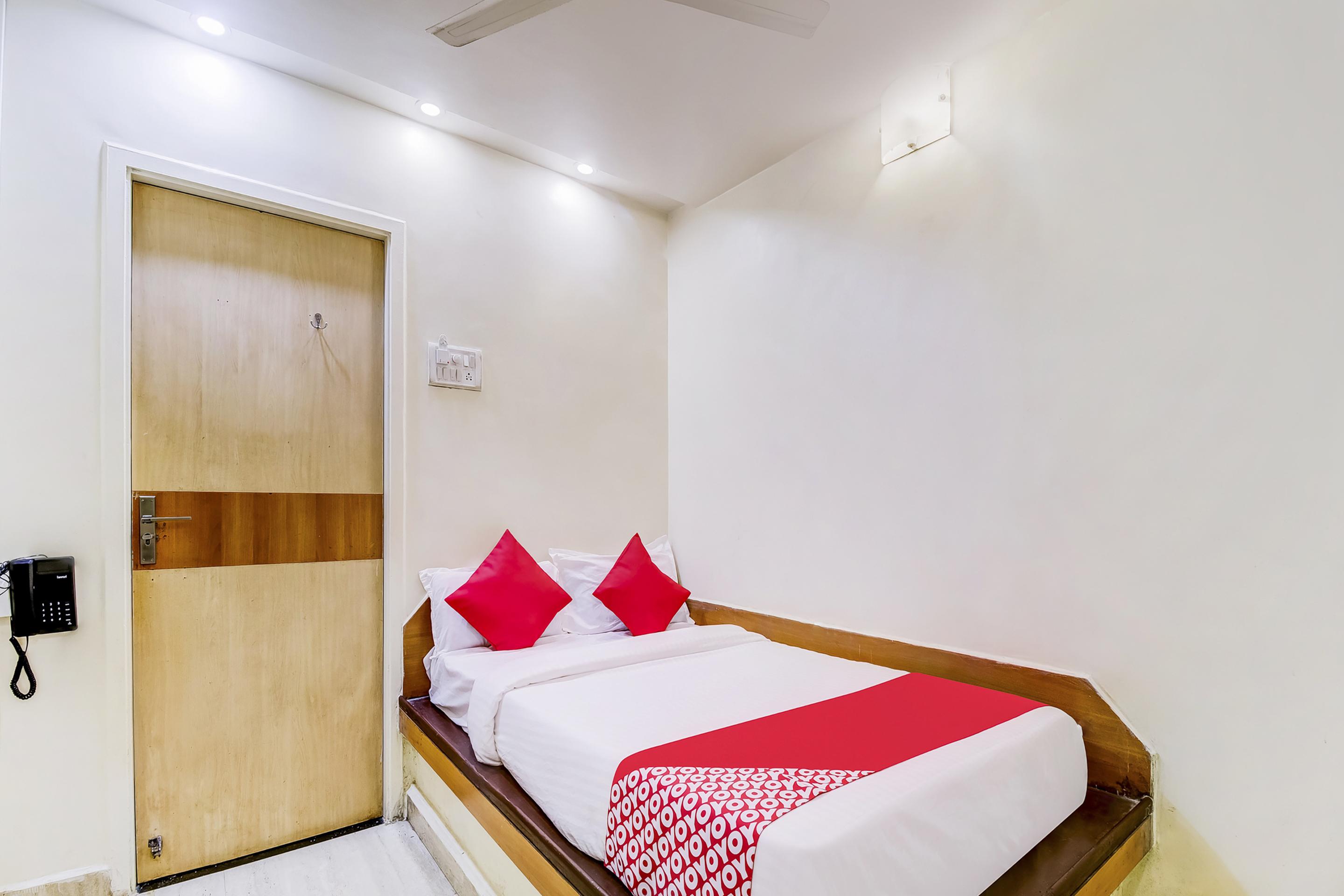 Super Oyo Hotel Dreamland Bombay Exterior foto