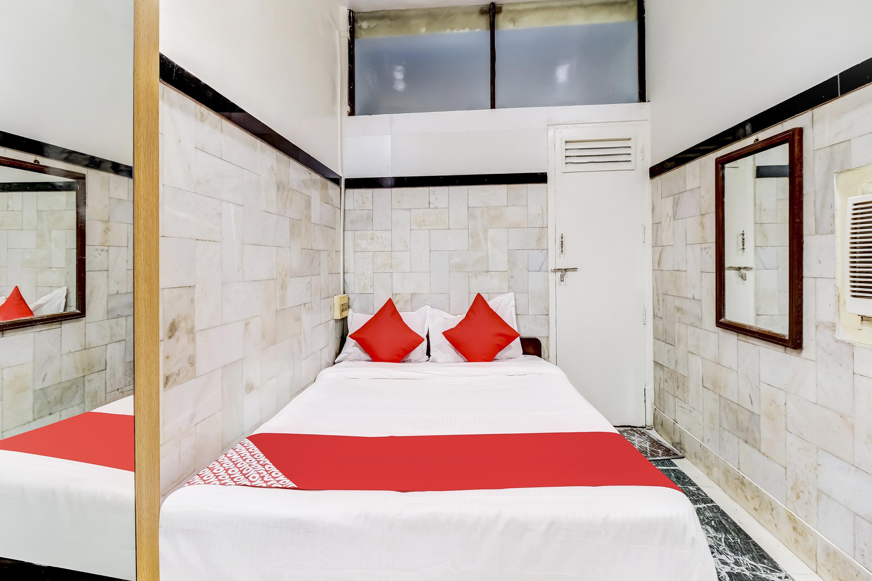 Super Oyo Hotel Dreamland Bombay Exterior foto
