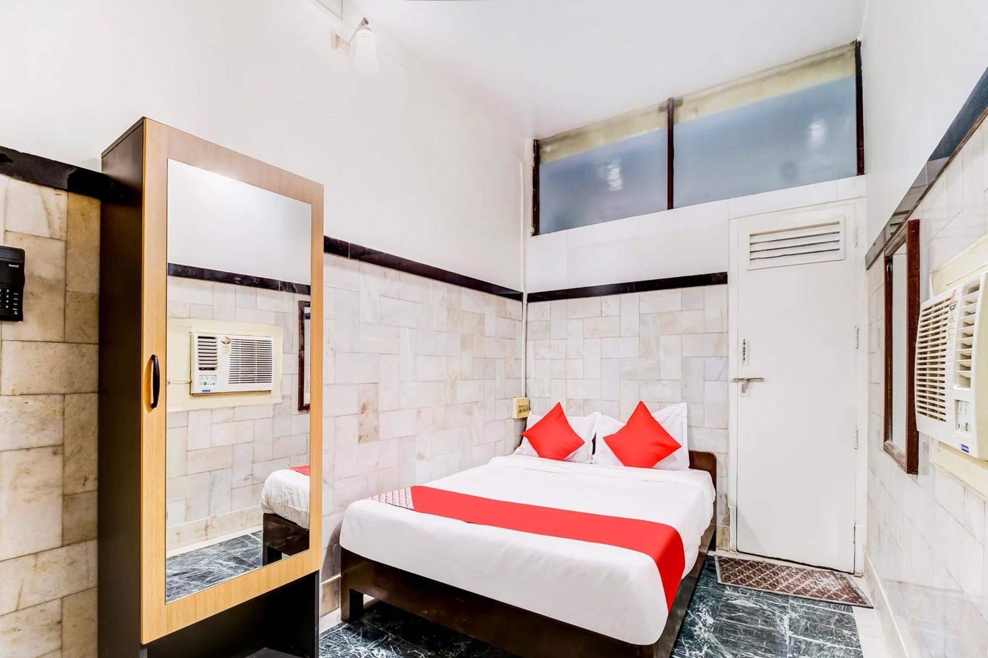 Super Oyo Hotel Dreamland Bombay Exterior foto